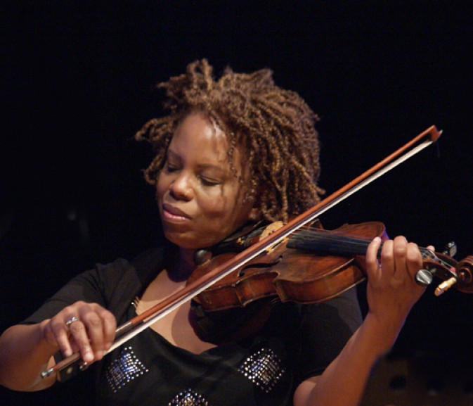 Nastupima Regine Carter i trija Patitucci/Perez/Blade zaključen Avantgarde Jazz Festival
